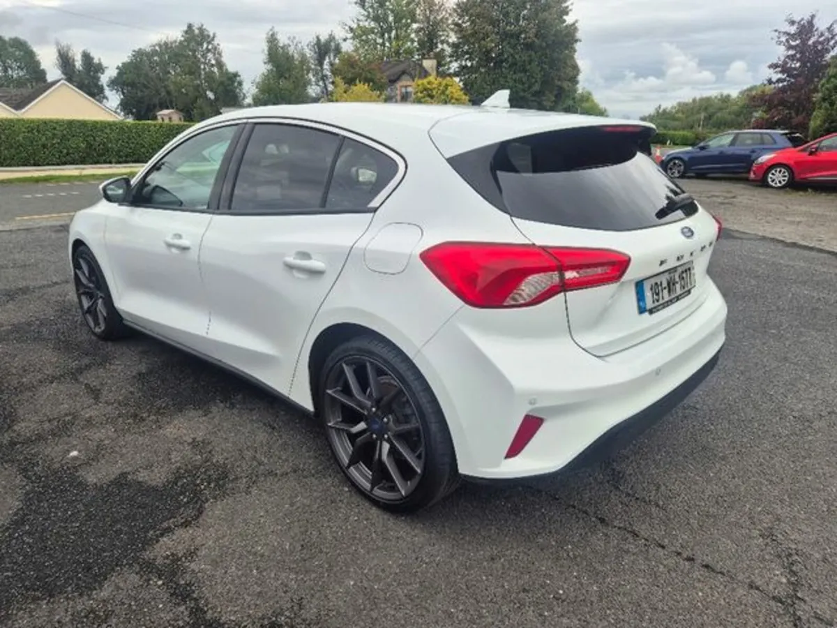 Ford Focus 1.0t Petrol 5dr Hatchback (UPGRADED 18' - Image 4