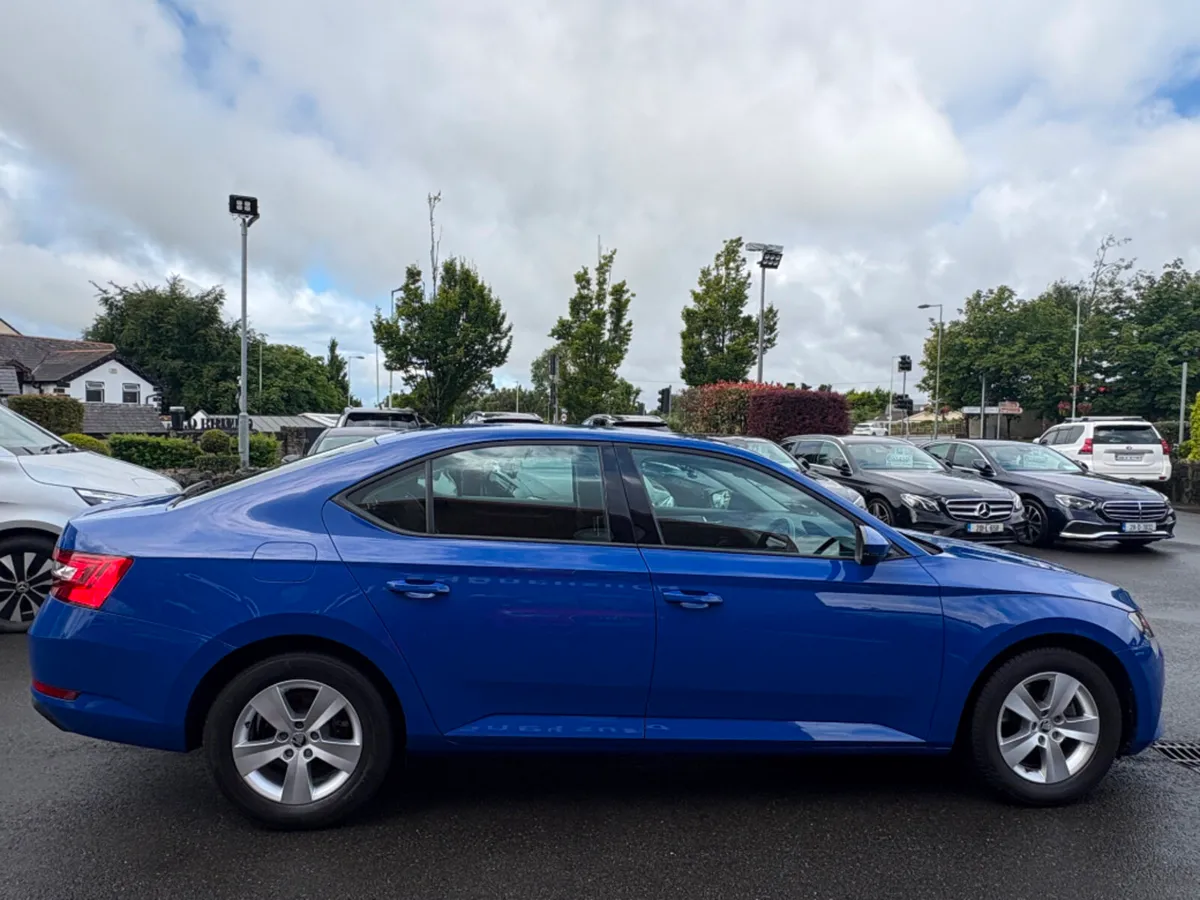 Skoda Superb 1.5tsi 150HP 4DR *Low Mileage* - Image 4