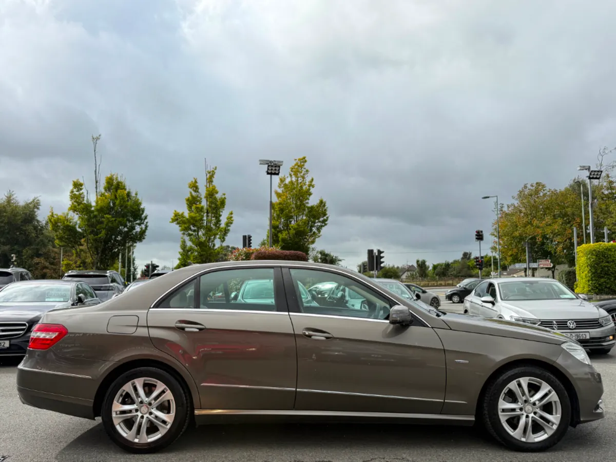Mercedes-Benz E-Class E200 CDI BE AVANTGARDE *1 OW - Image 4