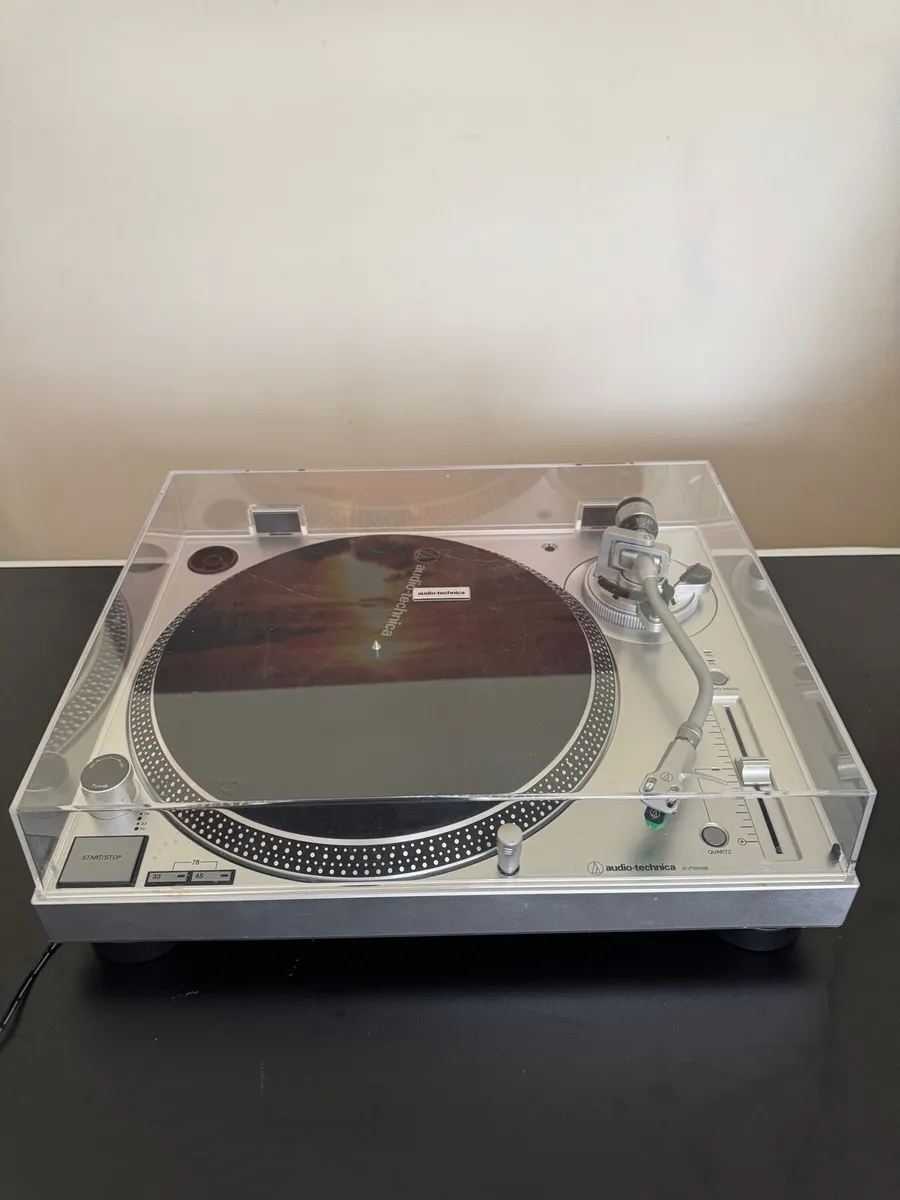 Audio Technica turntable, AT-LP120xUSB - Image 1