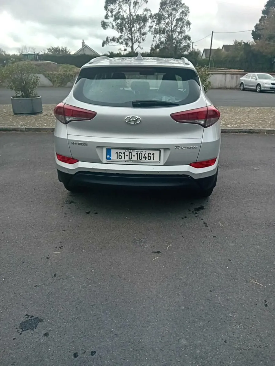 Hyundai tusan nctd and taxed READ ADD - Image 4