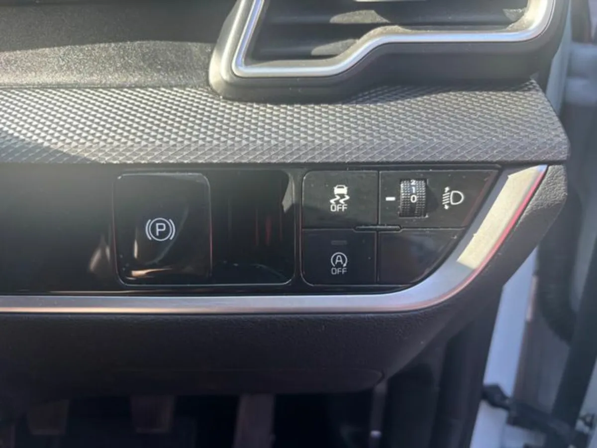 Kia Sportage K2 Edition 1.6crdi Diesel '' JUST HAD - Image 3