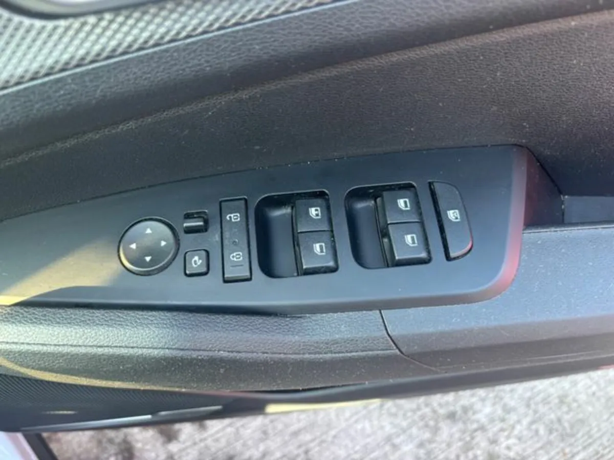 Kia Sportage K2 Edition 1.6crdi Diesel '' JUST HAD - Image 4