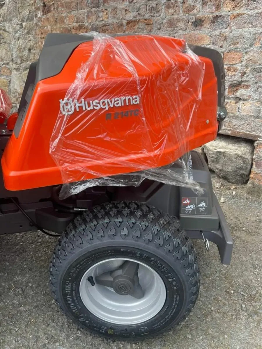 Husqvarna R214TC - Ride on mower Special offer - Image 2