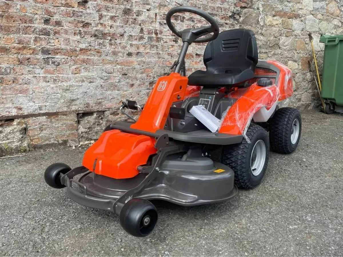 Husqvarna R214TC - Ride on mower Special offer - Image 3