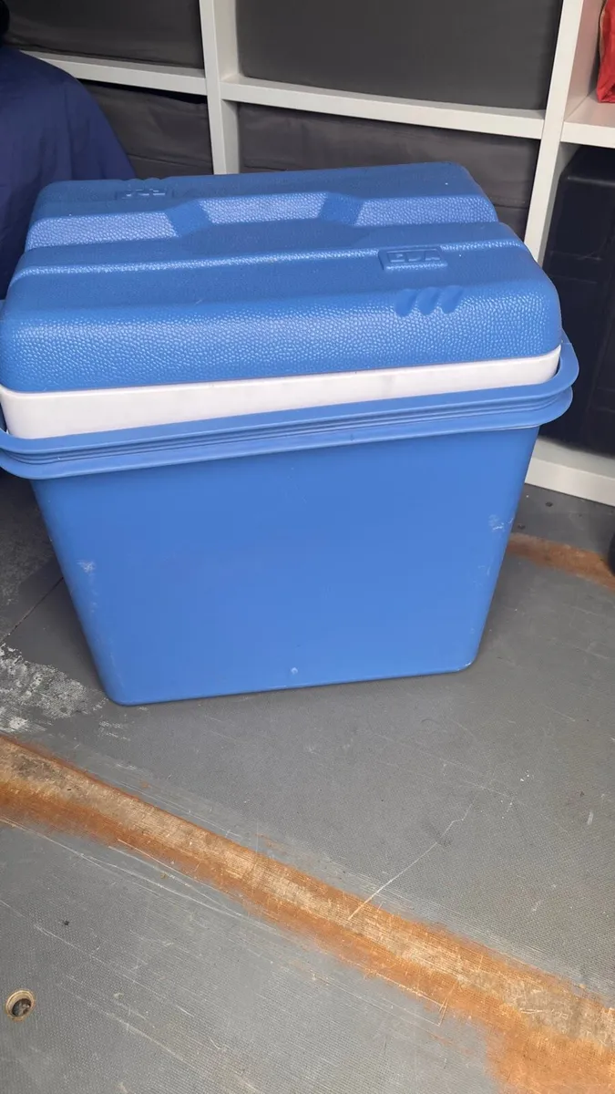 Cooler Box - Image 2