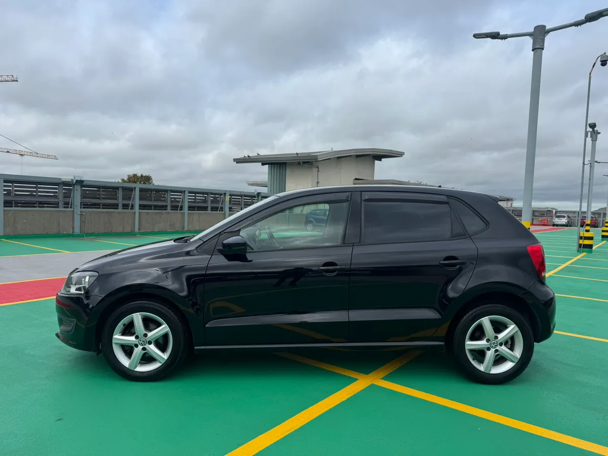 131 VW POLO 1.2 Petrol AUTO LOW MILEAGE - Image 1