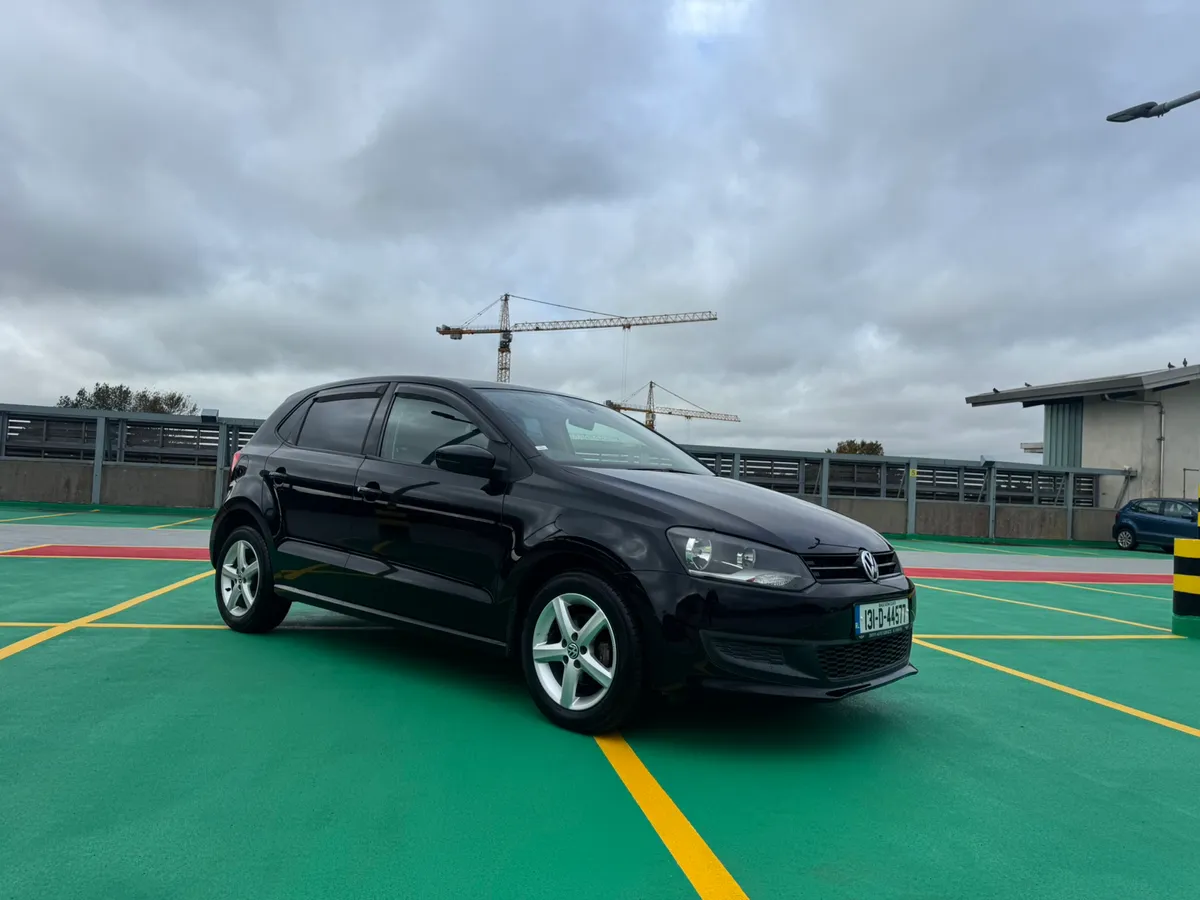 131 VW POLO 1.2 Petrol AUTO LOW MILEAGE - Image 3
