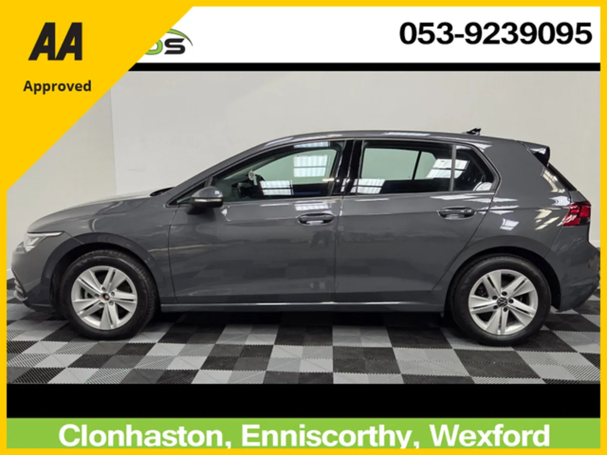 Volkswagen Golf 2024 LIFE 1.0tsi 110bhp - Image 3