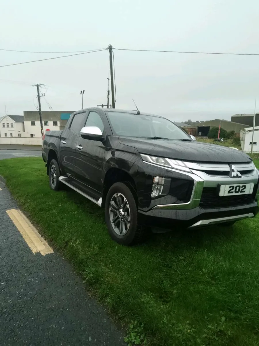 Mitsubishi L200 barbarian manual 202 v low miles - Image 1