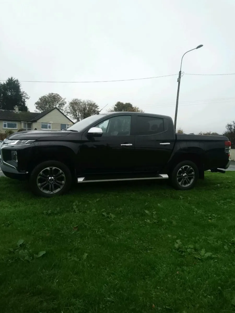 Mitsubishi L200 barbarian manual 202 v low miles - Image 3