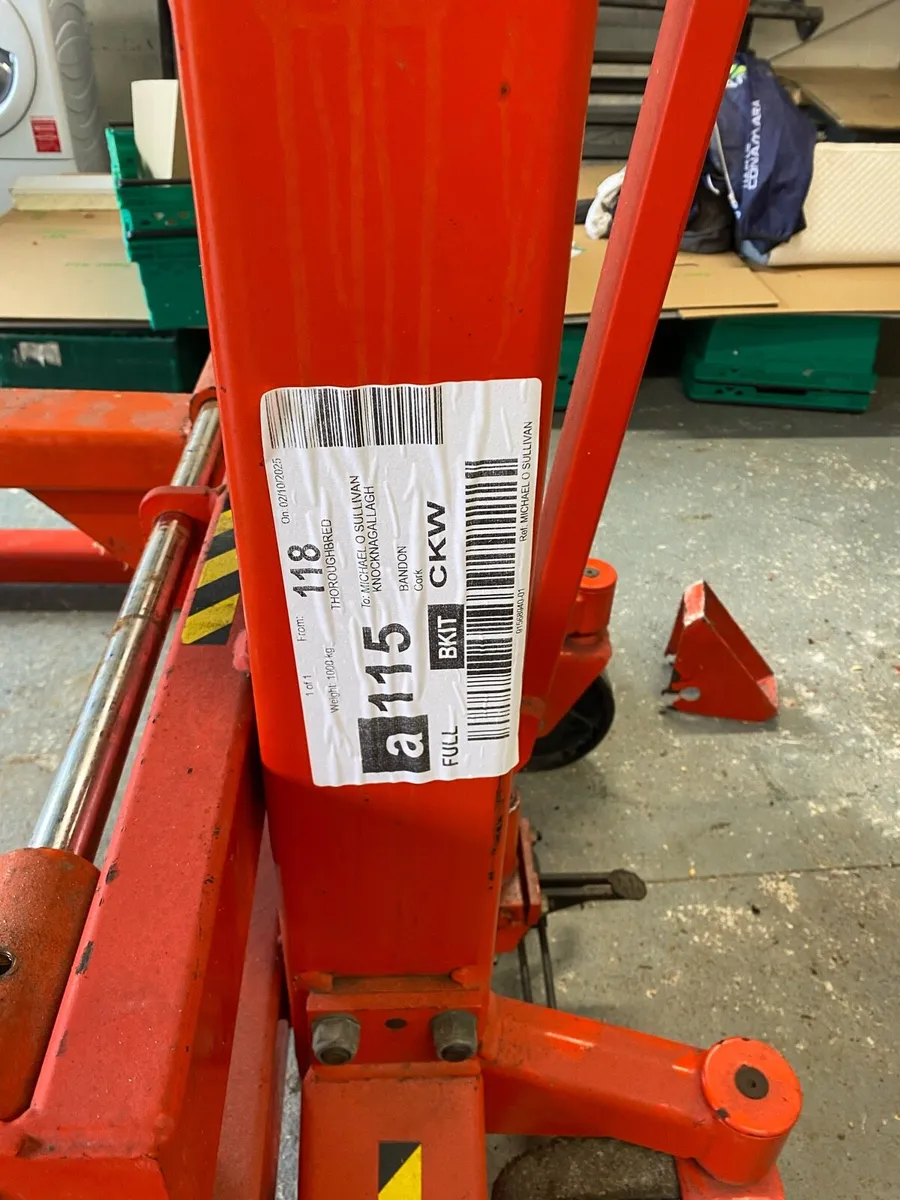 Pallet truck - Image 2