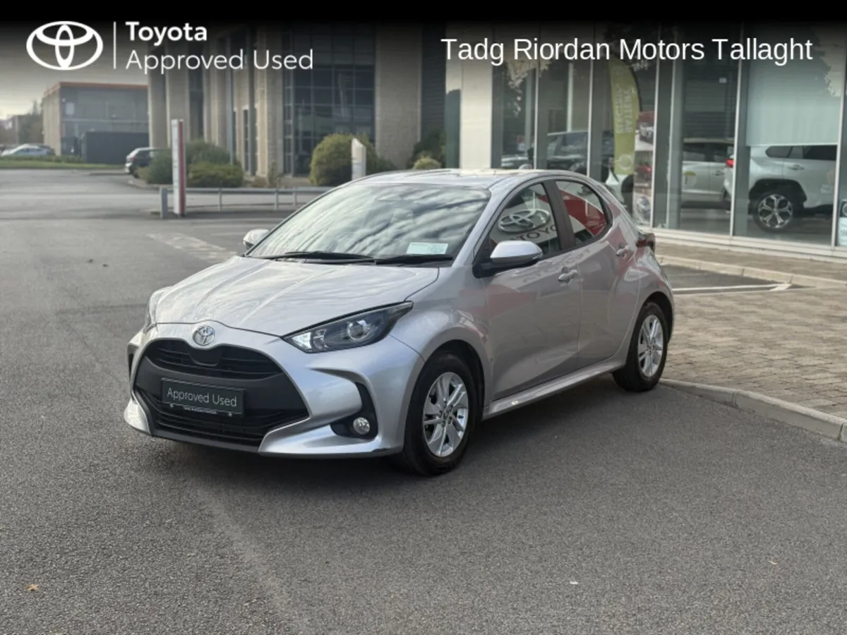 Toyota Yaris HYBRID 115 Luna - Image 3