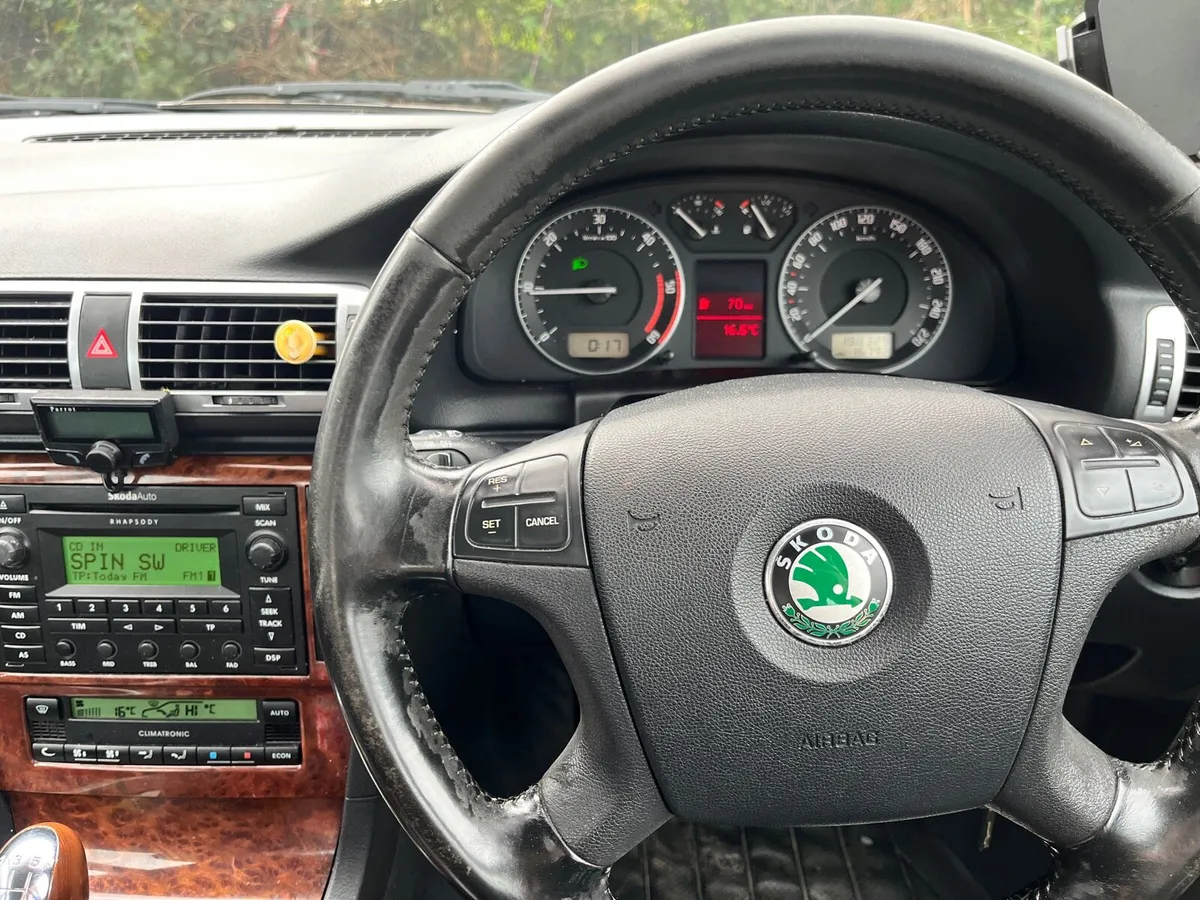 Skoda superb - Image 3