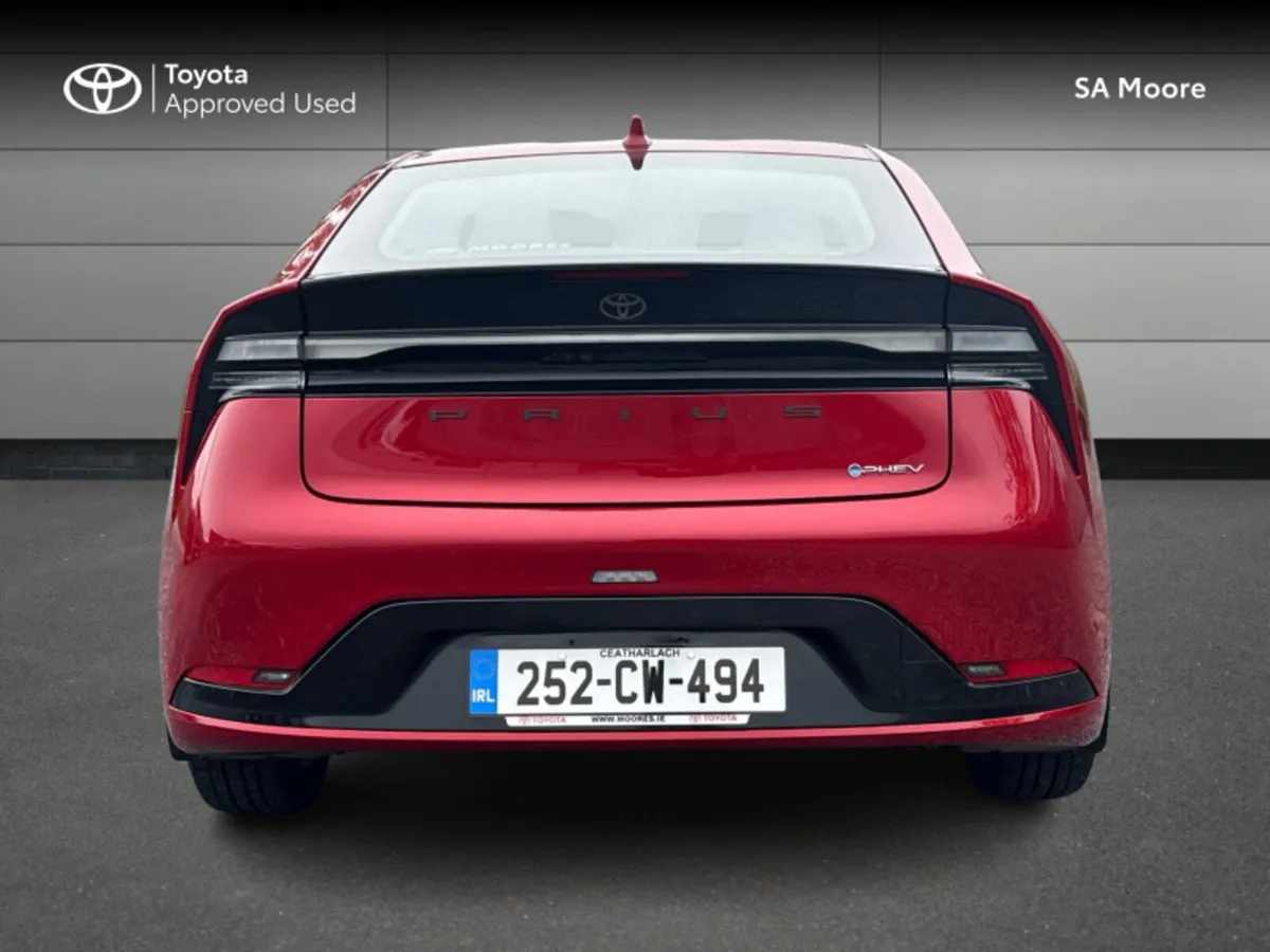 Toyota Prius PLUG-IN HYBRID with LEATHER - Image 4