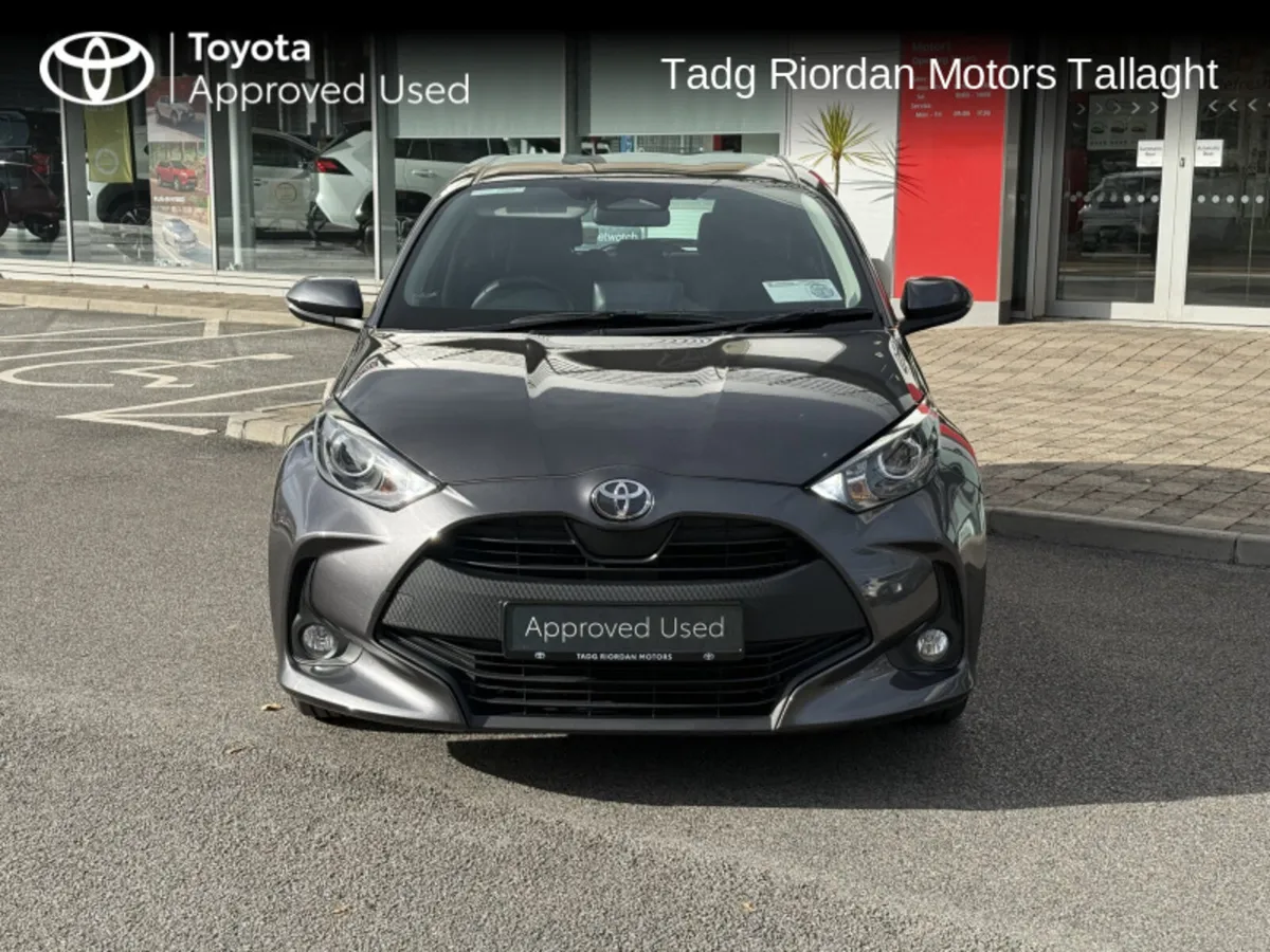 Toyota Yaris HYBRID 115 Luna - Image 3