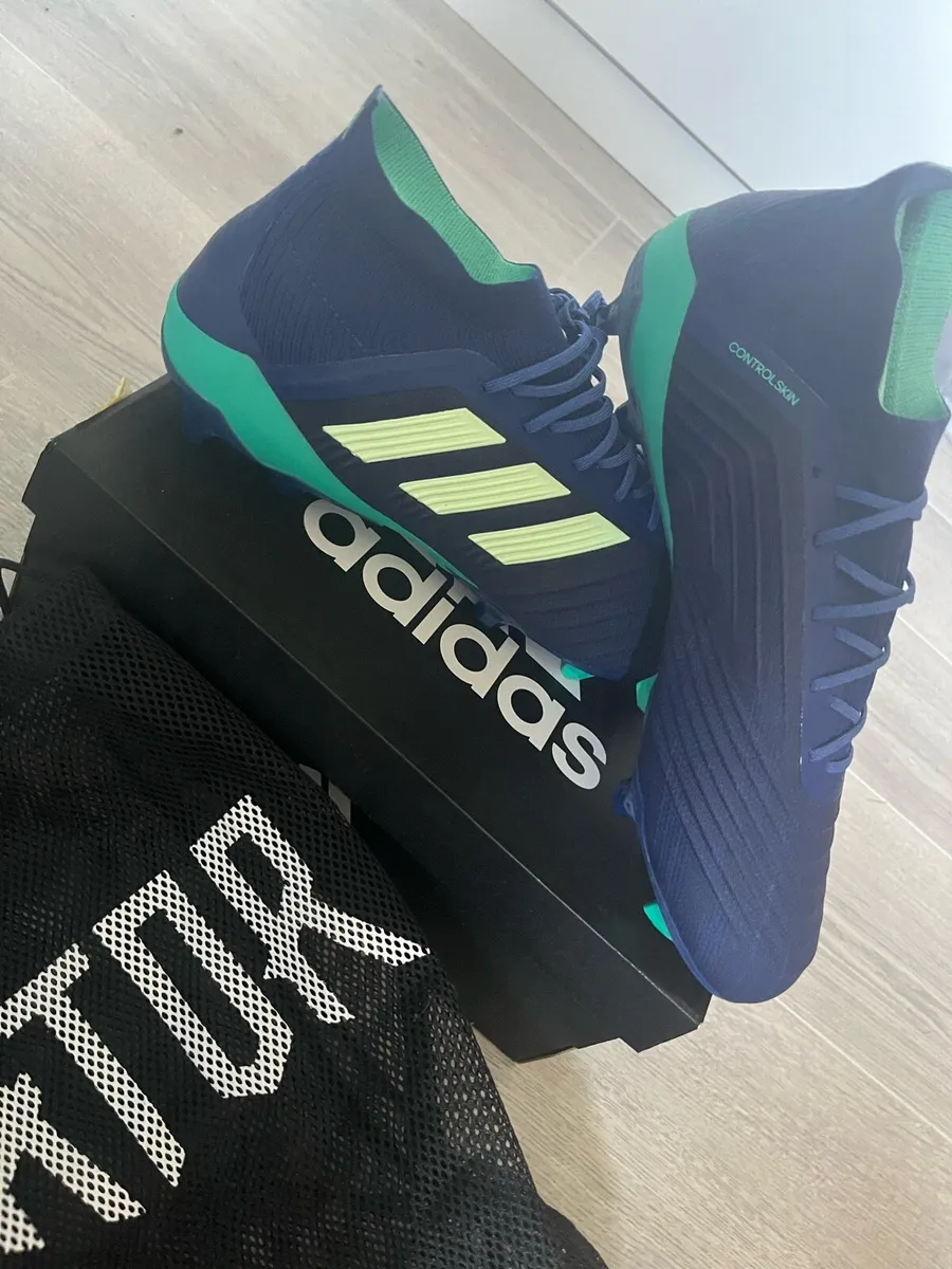 Football boots - Image 3