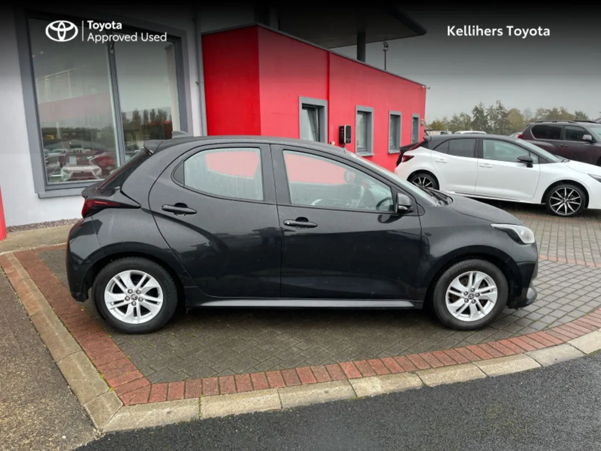 Toyota Yaris YARIS 1.0 LUNA - Image 3