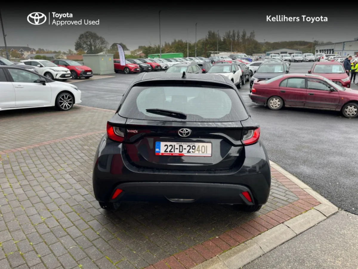 Toyota Yaris YARIS 1.0 LUNA - Image 4