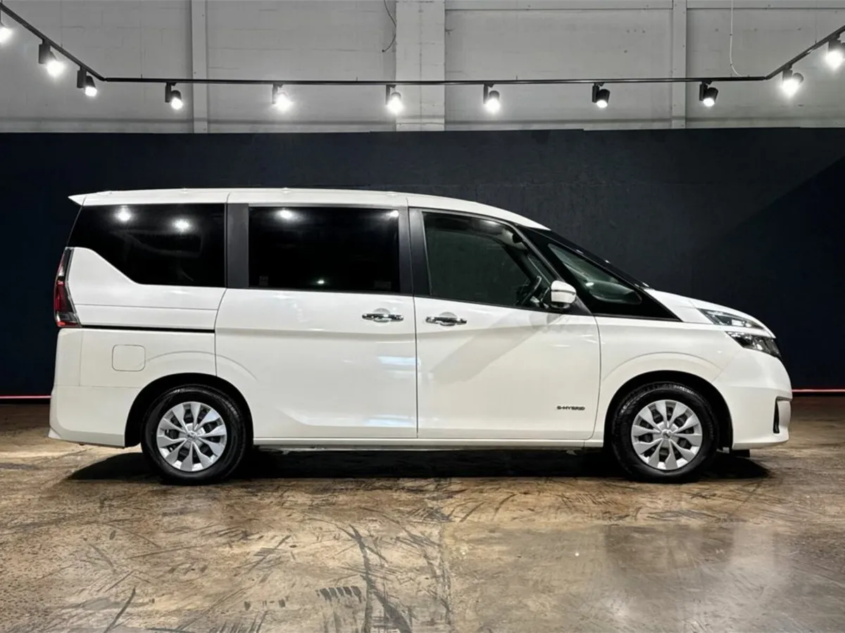Nissan Serena 2.0 HYBRID - REVERSE CAMERA - CRUISE - Image 3