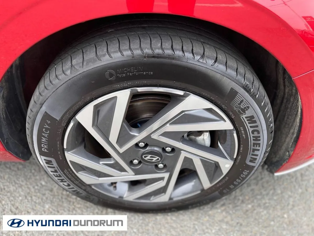 Hyundai i20 Deluxe Plus Automatic - Image 3