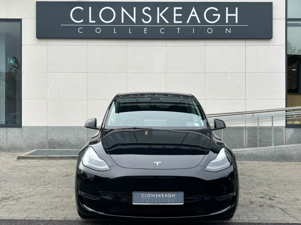 Tesla Model Y Long Range AWD - Image 2