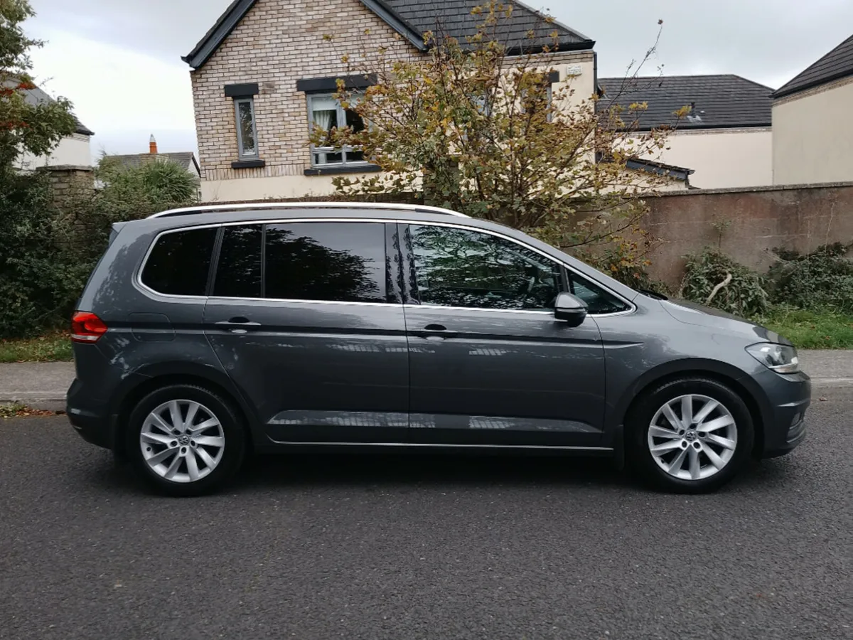 Volkswagen Touran Highline BMT 1.2 TSI M6F 110 5 - Image 2