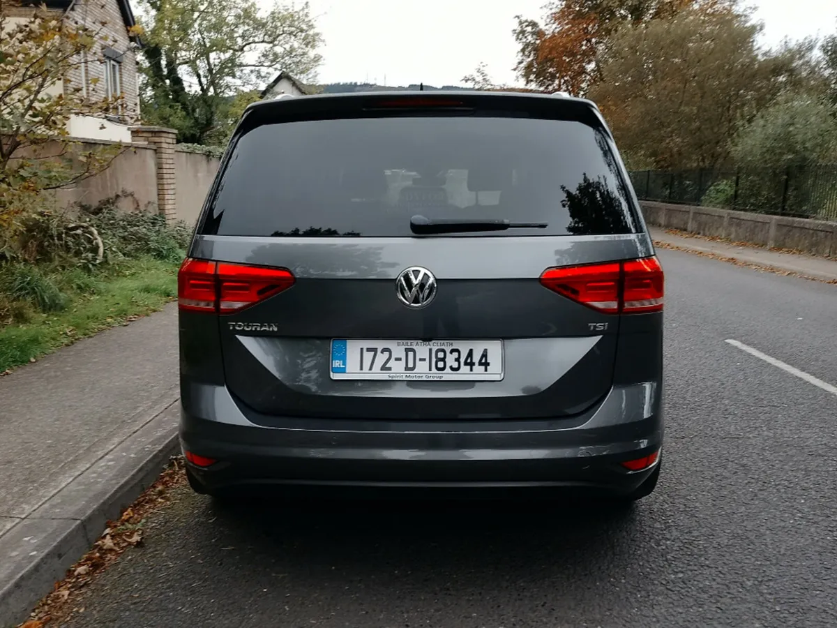 Volkswagen Touran Highline BMT 1.2 TSI M6F 110 5 - Image 3
