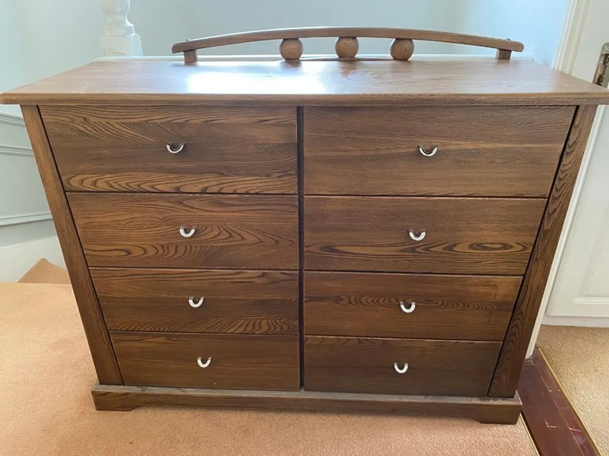 Bedroom furniture set - Image 1