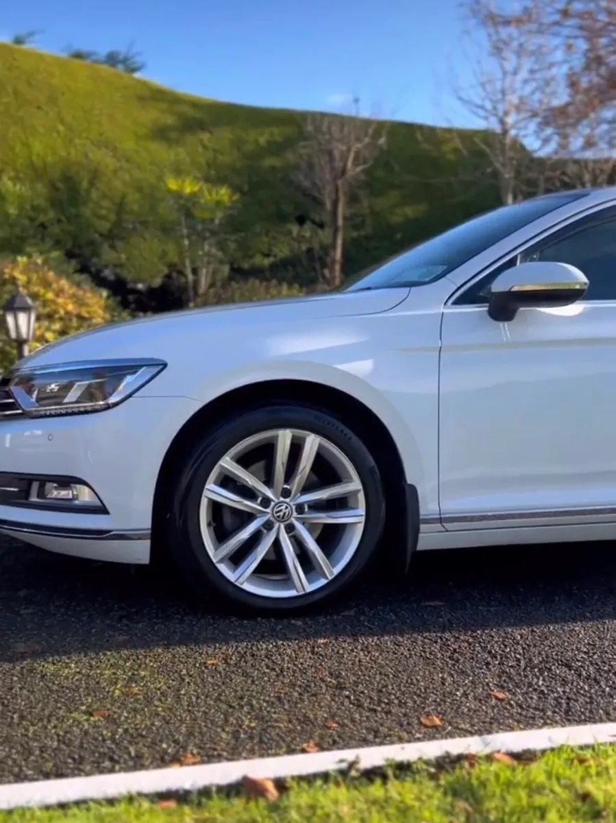 Volkswagen Passat - Image 4