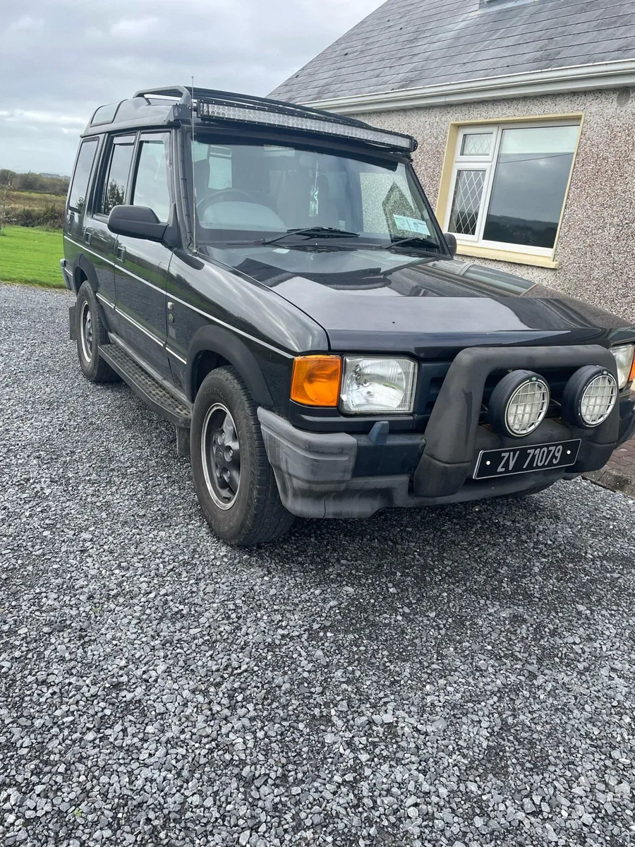 Land Rover Discovery - Image 1