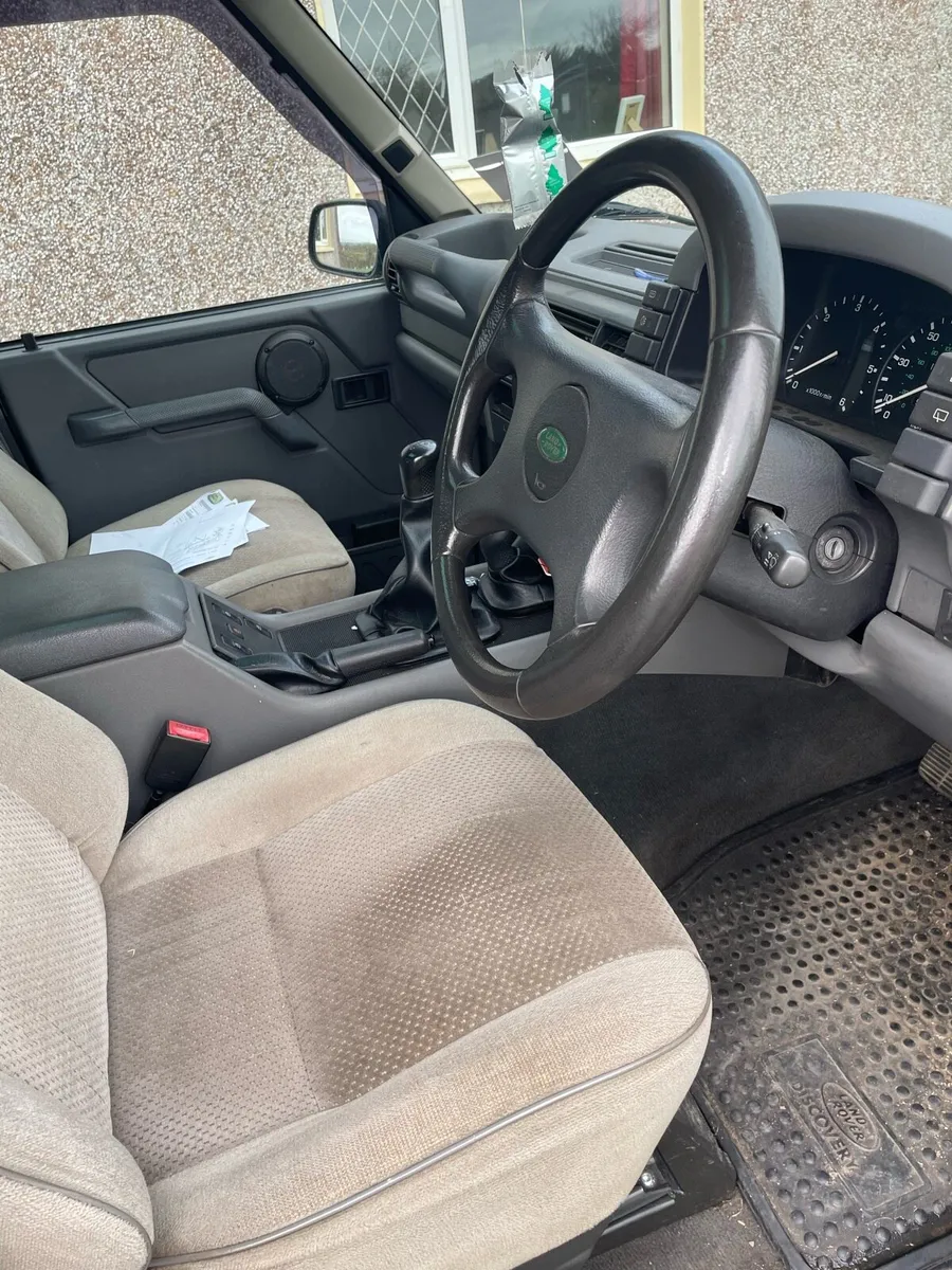 Land Rover Discovery - Image 4