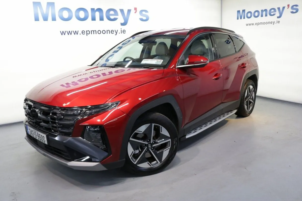 Hyundai Tucson Executive Plus 1.6l Diesel SUV - Image 1