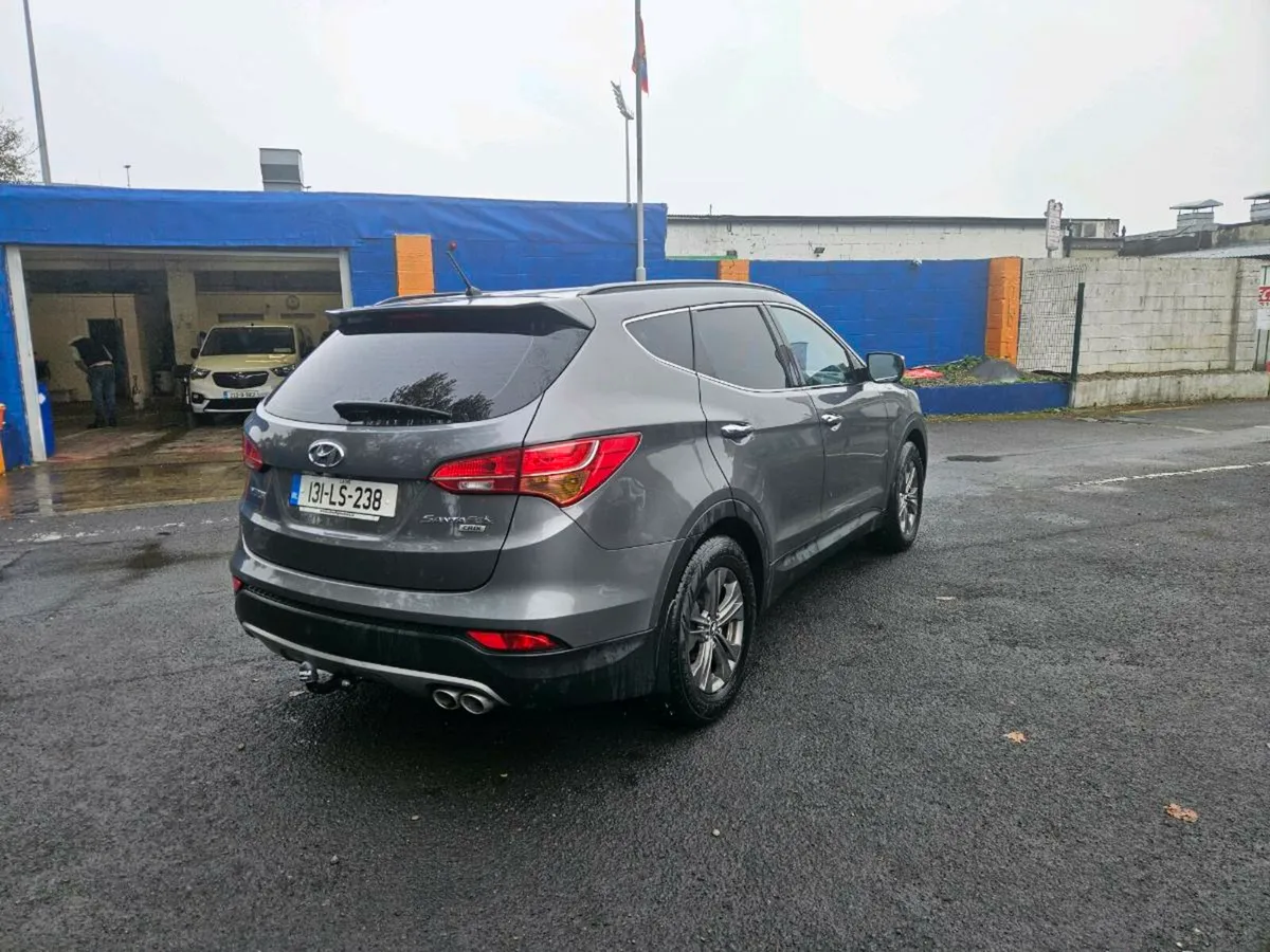 Hyundai santafe 7 seater - Image 2