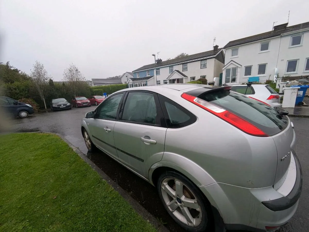 Ford Focus Zetec 2008 - Image 2