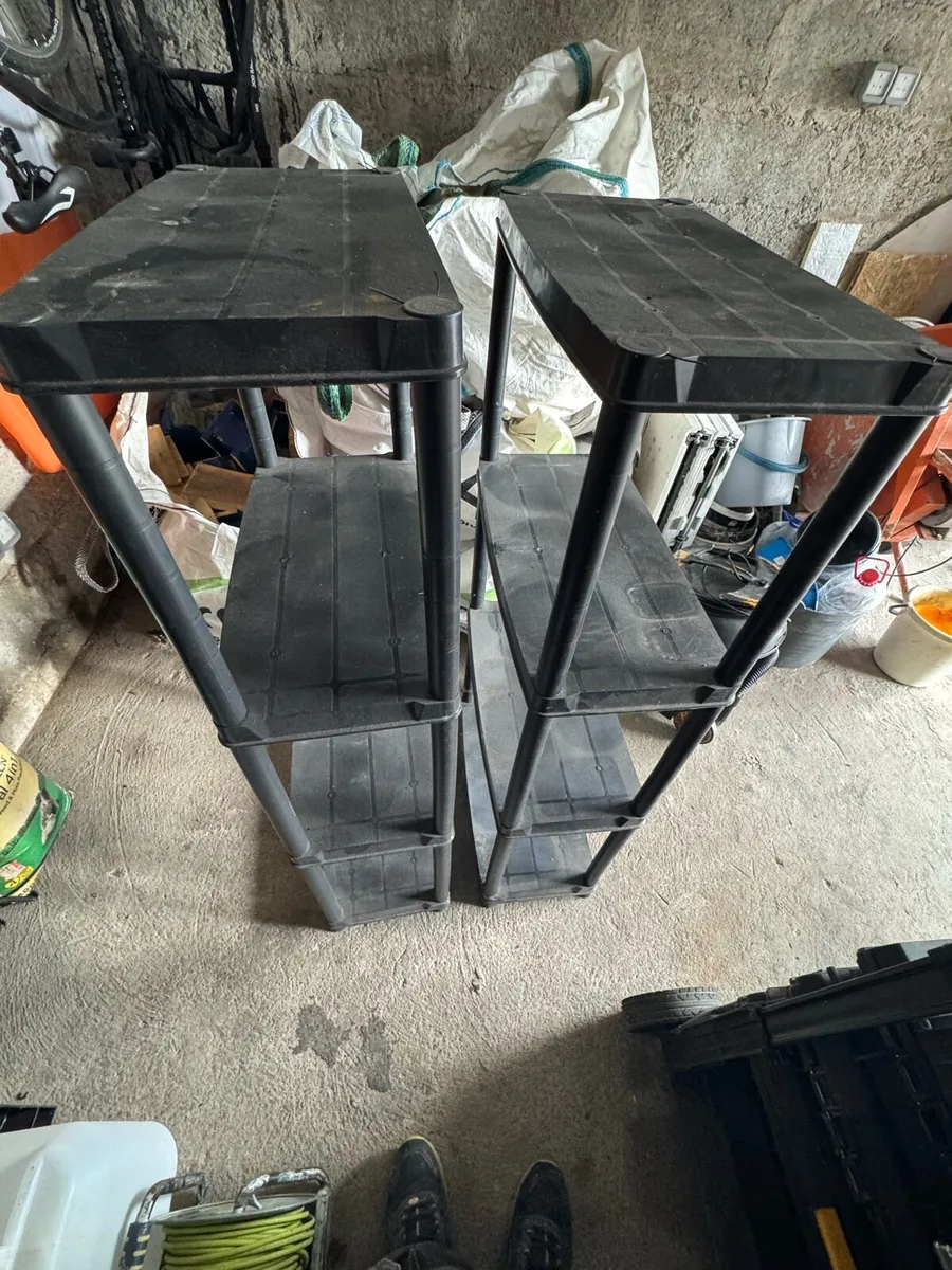 2 shelves and box - Image 1