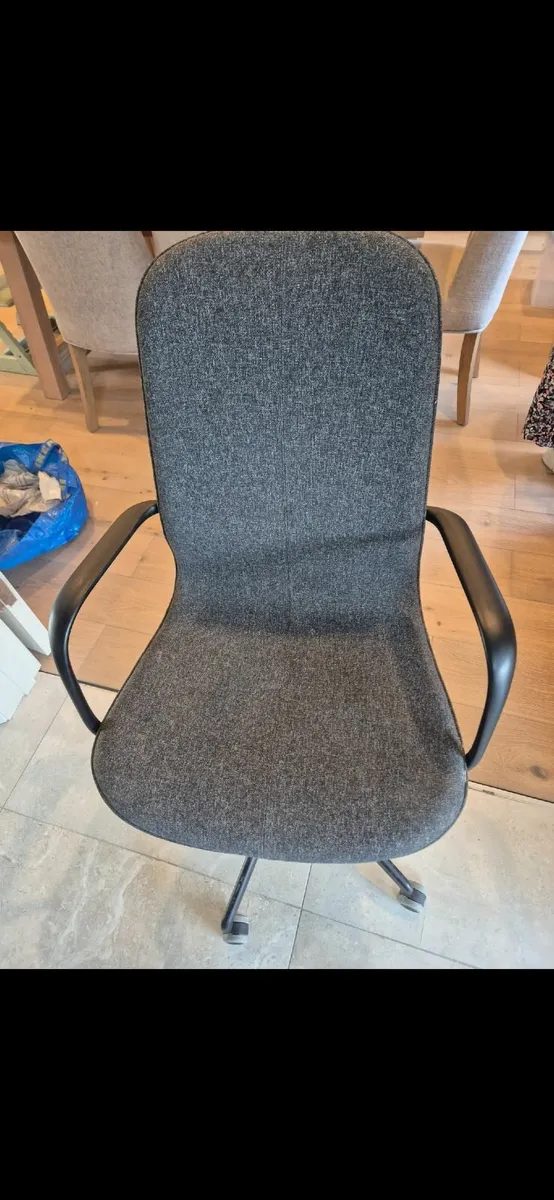 Office chair - Image 1