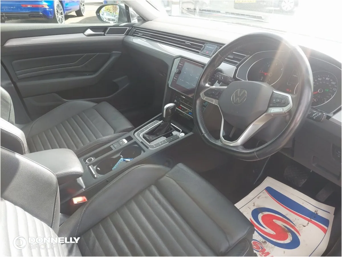 Volkswagen Passat Diesel Estate SEL - Image 2