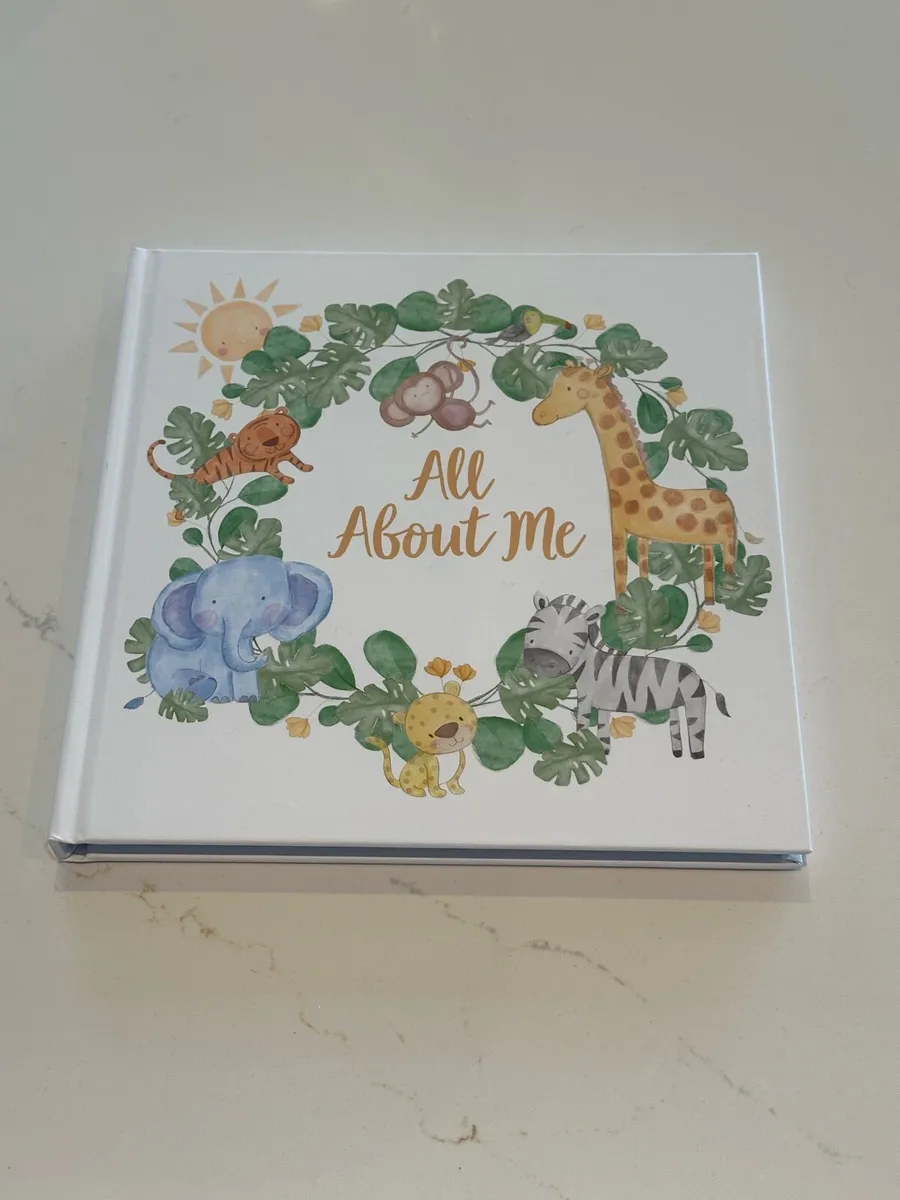 Baby memory book - Image 1