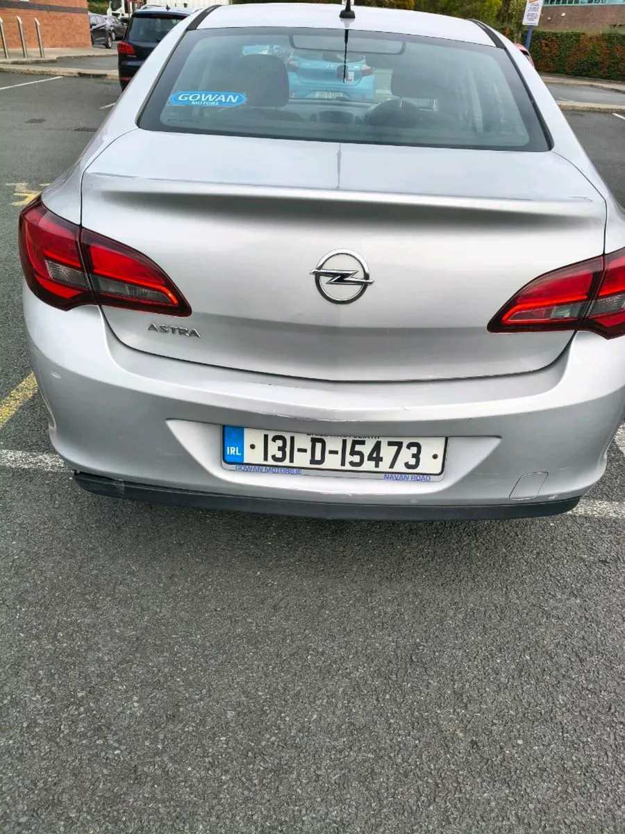 Car - Image 4
