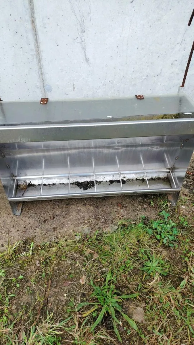 Stainless steel feed troughs - Image 1