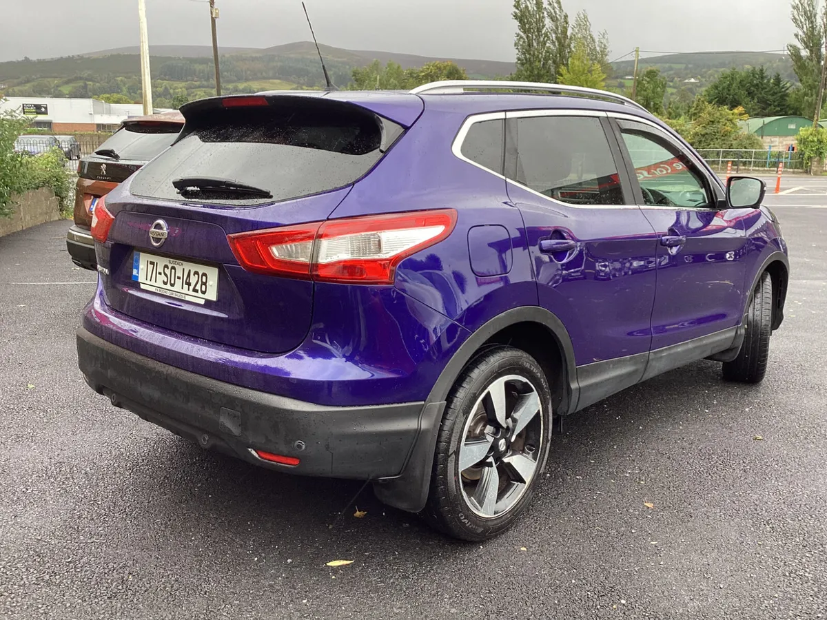 Nissan Qashqai ** CAMERA * SAT NAV - Image 4