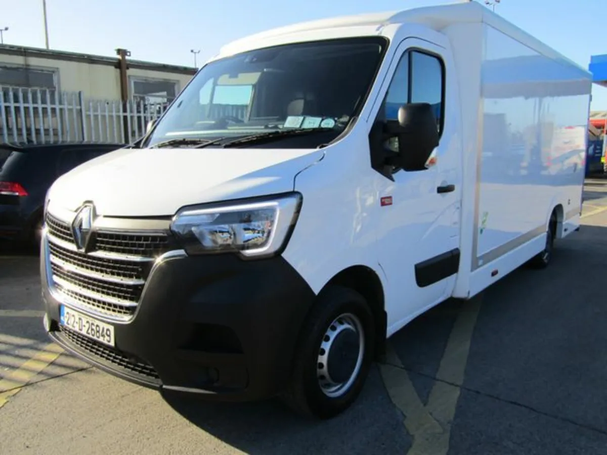 Renault Master 35 LWB. AUTOMATIC. - Image 4