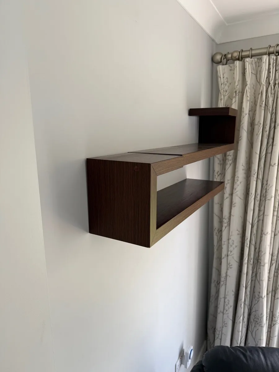 Calligaris shelves - Image 1