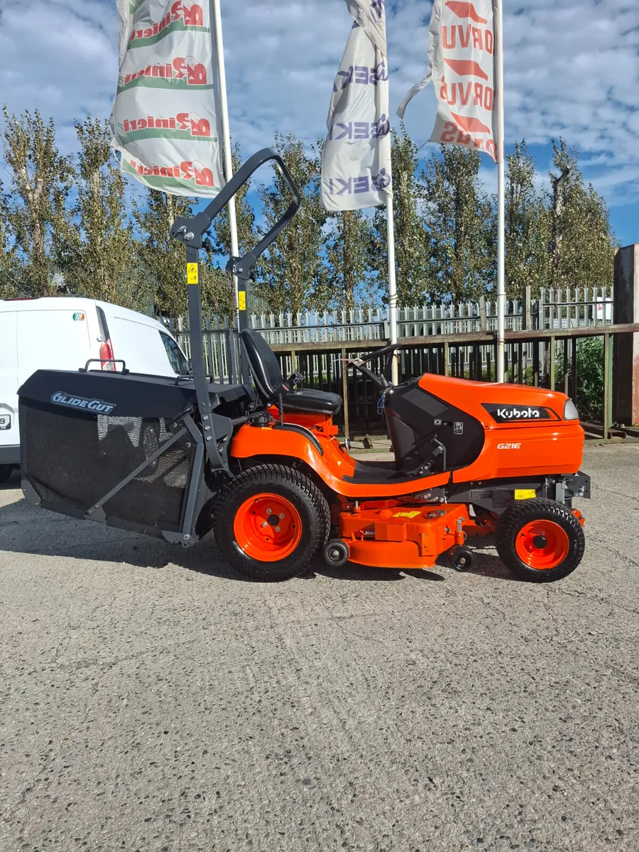 Kubota G21E Low Dump Mower - Image 2