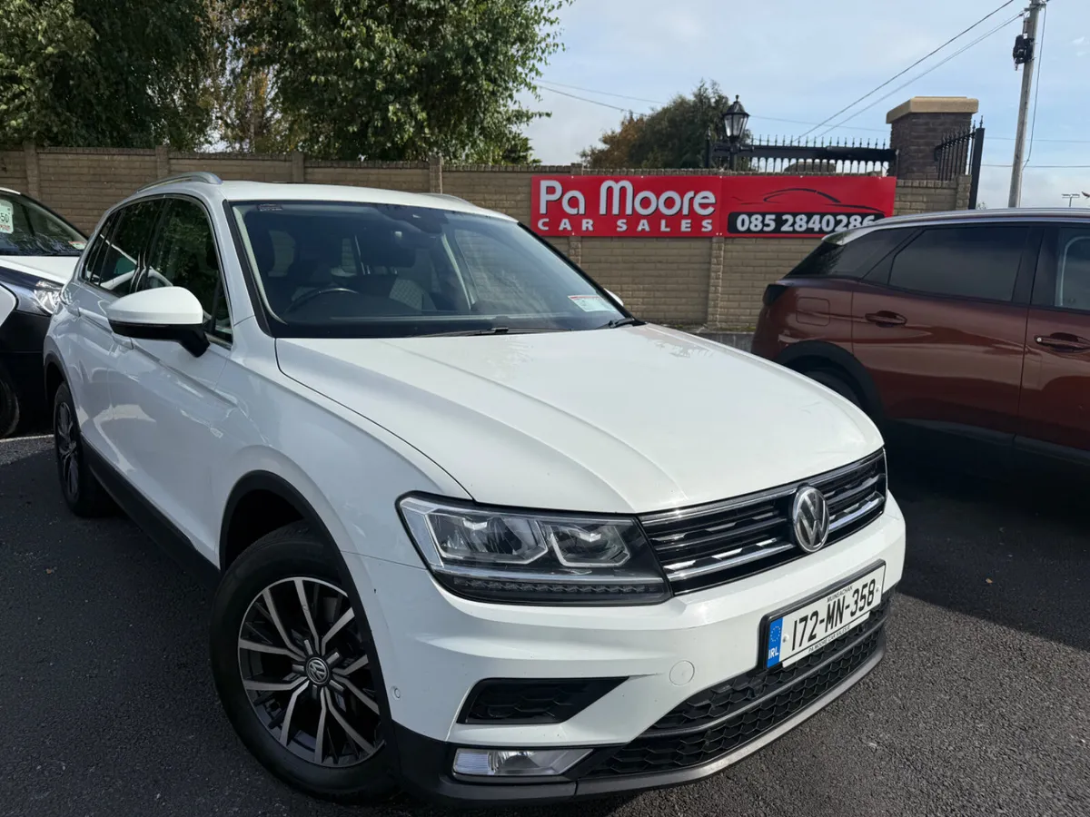 Volkswagen Tiguan ** CAMERA * SAT NAV - Image 2