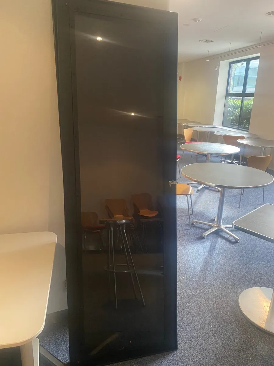 Server rack - Image 4