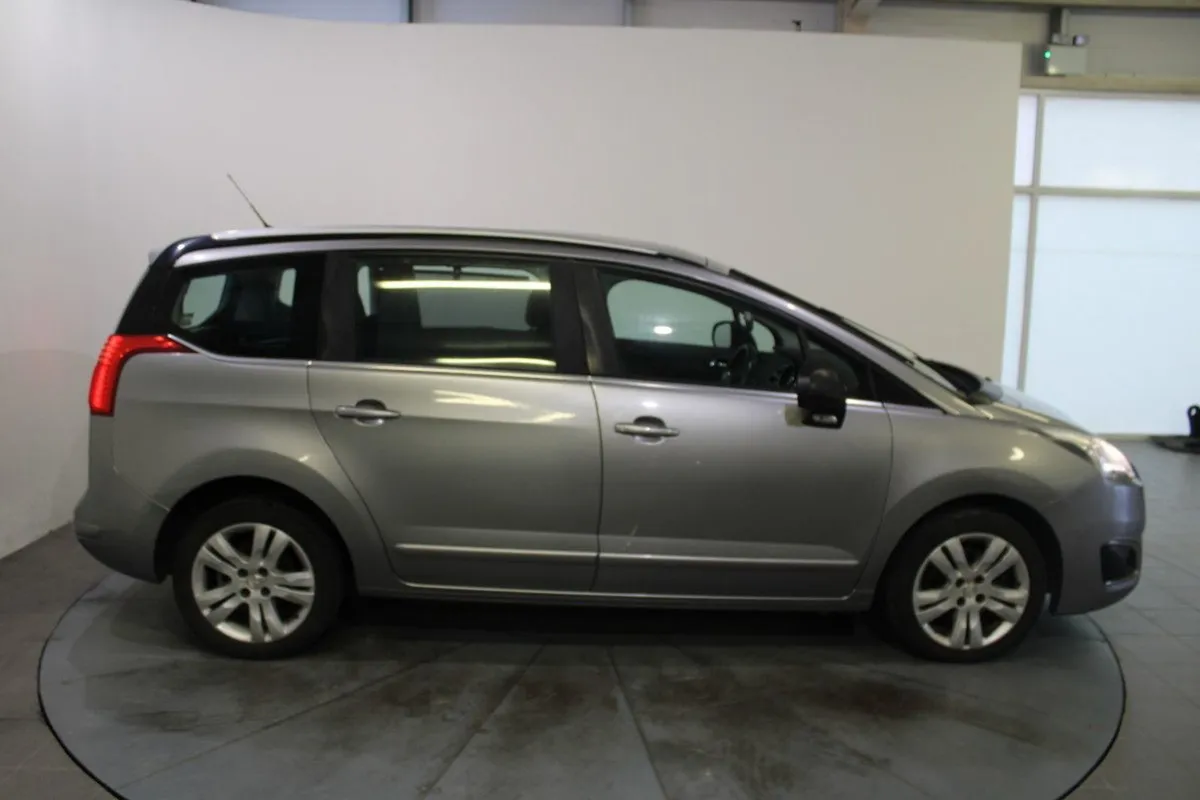 Peugeot 5008 1.6 Blue Hdi 120 Active Auto - Image 4