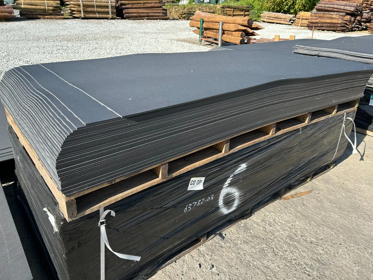 STOCK BOARD AT FRS FENCING TINAHELY - Image 3