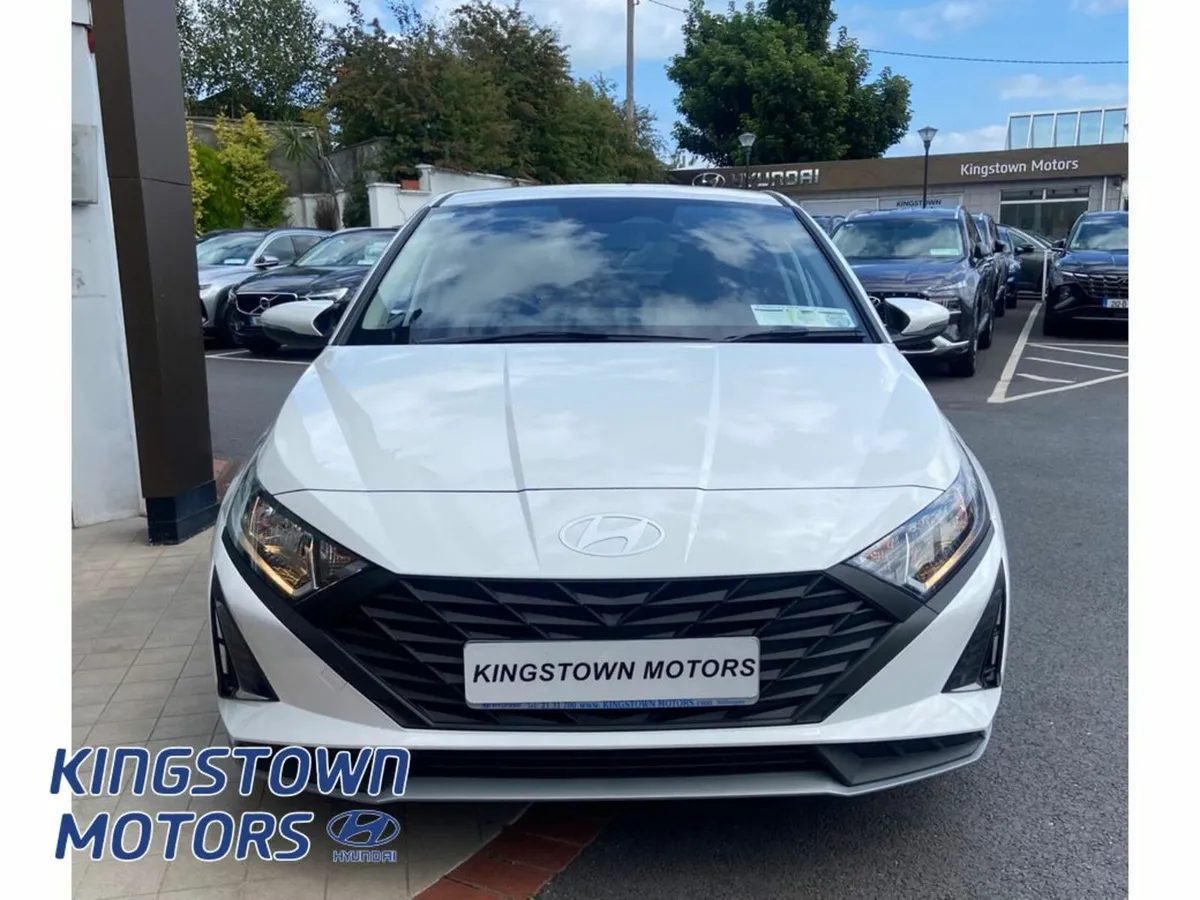 Hyundai i20 Deluxe Plus - Image 2